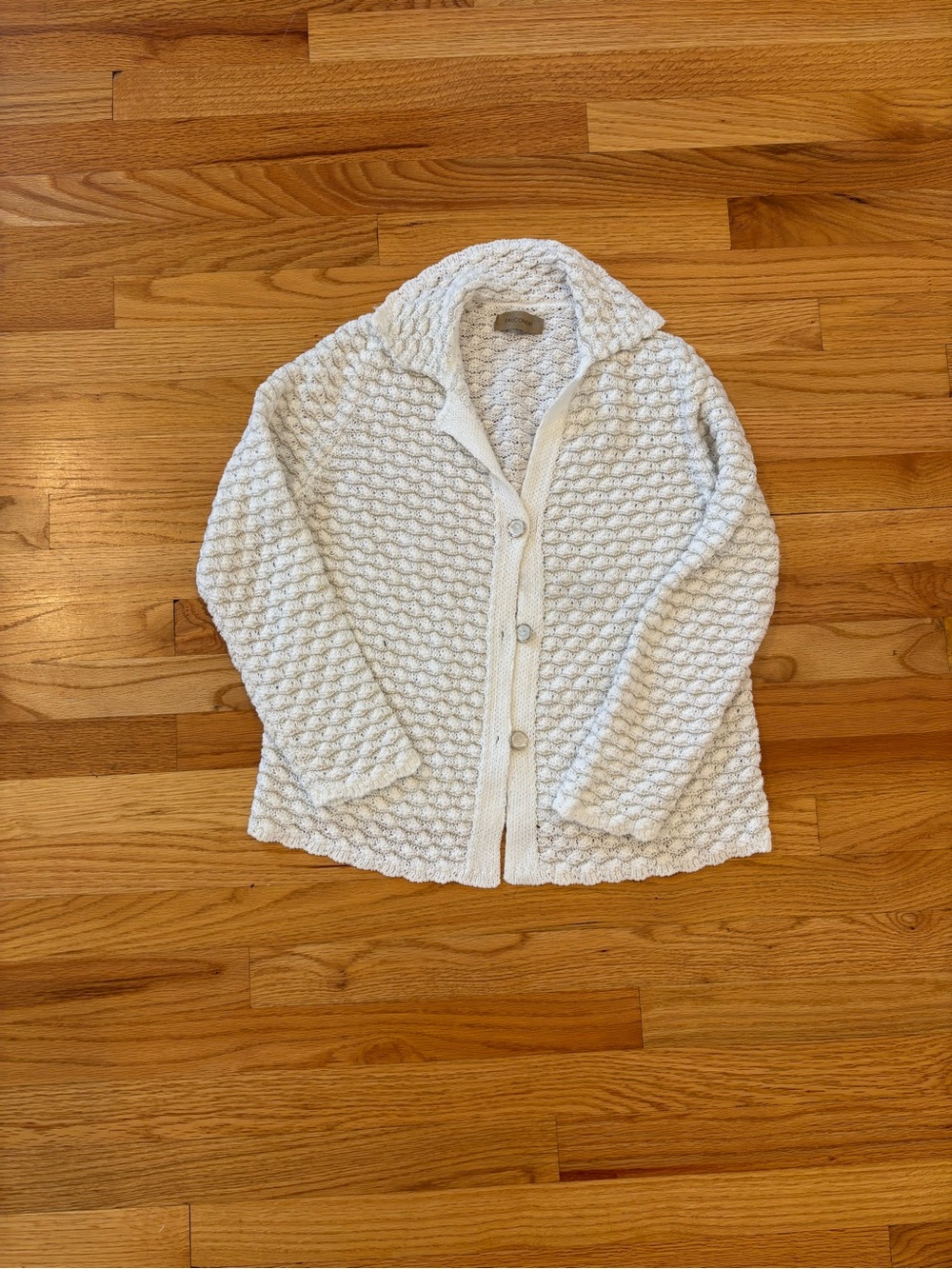 Classic White Textured Button-Front Cardigan - Picture 2 of 2